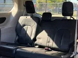 2019 Chrysler Pacifica photo 17