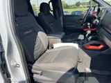 2024 Nissan Frontier photo 24