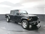 2023 Jeep Gladiator photo 5