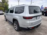 2022 Jeep Wagoneer photo 5