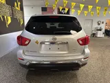 2020 Nissan Pathfinder photo 5