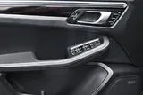 2020 Porsche Macan photo 8