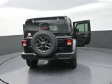 2026 Jeep Wrangler photo 33