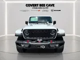 2026 Jeep Gladiator photo 5