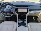 2027 Jeep Grand Cherokee L photo 12