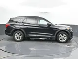 2024 Ford Explorer photo 3