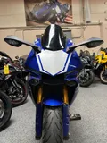 2017 Yamaha R1 photo 3