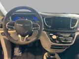 2024 Chrysler Pacifica photo 30