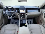 2017 Ford Taurus photo 7
