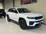 2026 Jeep Grand Cherokee photo 4