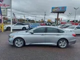 2019 Honda Accord Sedan photo 4
