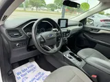 2022 Ford Escape photo 13
