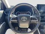 2021 Toyota Highlander photo 15