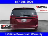 2023 Chrysler Pacifica photo 7