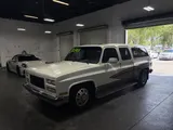 1990 GMC Suburban photo 1