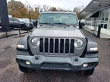 2022 Jeep Gladiator photo 2