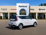 2024 Kia Soul photo 3
