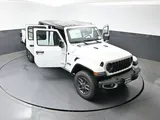 2026 Jeep Gladiator photo 47