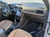 2024 Volkswagen Tiguan photo 11