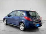2012 Nissan Versa photo 3