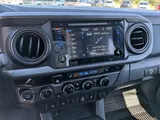 2017 Toyota Tacoma photo 16