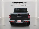 2026 Jeep Gladiator photo 22