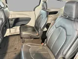 2022 Chrysler Pacifica photo 16