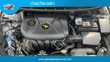 2012 Hyundai Elantra photo 27