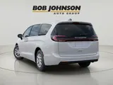2027 Chrysler Pacifica photo 5