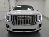 2024 GMC Yukon XL photo 8