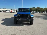 2024 Jeep Gladiator photo 12