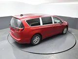 2027 Chrysler Pacifica photo 26