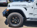 2026 Jeep Gladiator photo 6