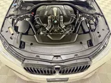2017 BMW 7 Series photo 23