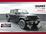 2026 Jeep Gladiator photo 1