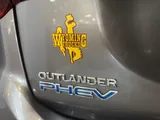2022 Mitsubishi Outlander PHEV photo 9