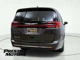 2023 Chrysler Pacifica photo 7