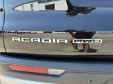 2025 GMC Acadia photo 9