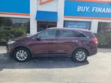 2017 Kia Sorento photo 3