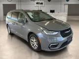 2021 Chrysler Pacifica photo 8