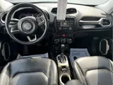 2017 Jeep Renegade photo 12