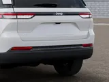 2027 Jeep Grand Cherokee photo 13