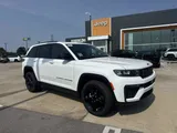 2026 Jeep Grand Cherokee photo 1