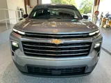 2027 Chevrolet Traverse photo 2
