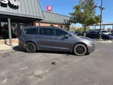 2022 Chrysler Pacifica photo 4