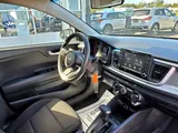 2020 Kia Rio photo 7