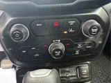 2023 Jeep Renegade photo 24