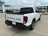2025 Honda Ridgeline photo 8