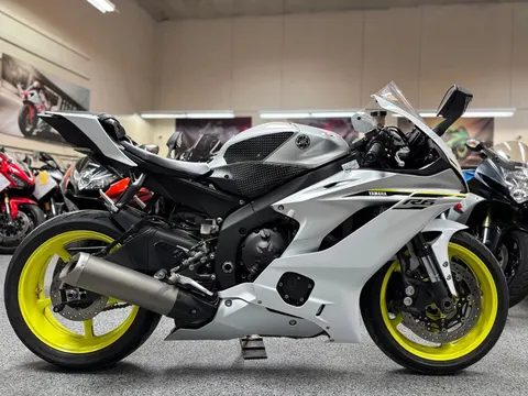 2017 Yamaha R6