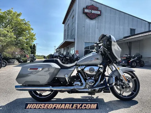 2025 Harley-Davidson® Street Glide